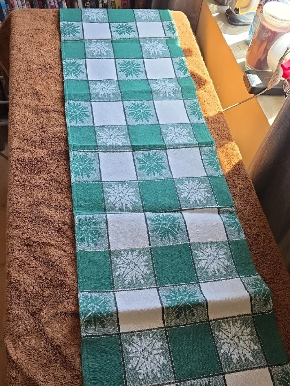 Green Snowflake Check Table Runner with Tassel - Unbranded